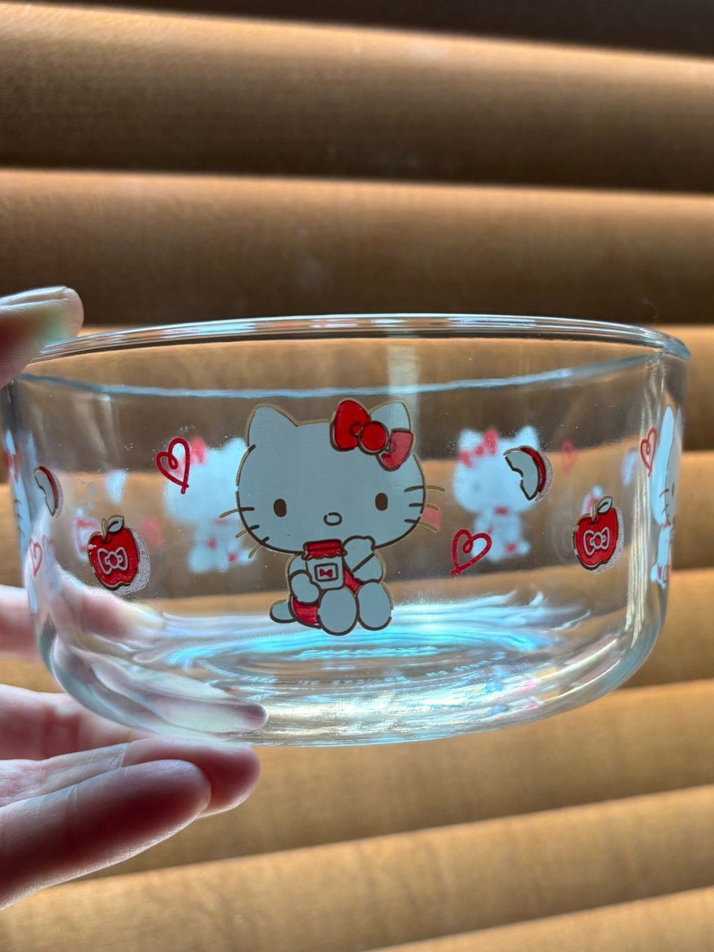 Hello Kitty Pyrex Bowl - Picture 5 of 7